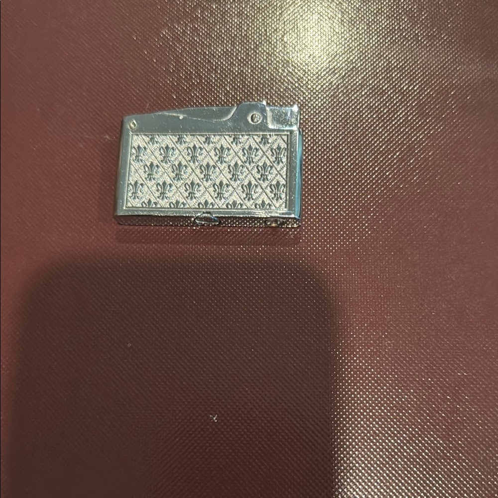 Vintage Wellington Lighter